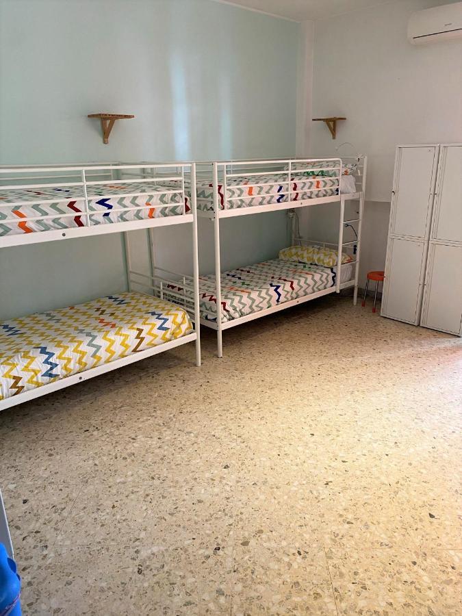 Hostal Olive Tree Bari